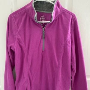 Women’s magenta fleece pullover